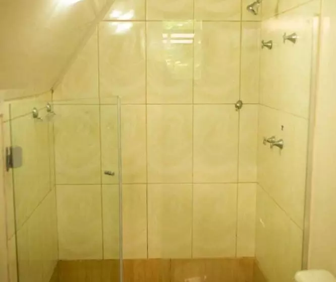 Hotelli Chalés Quinta Do Cedro