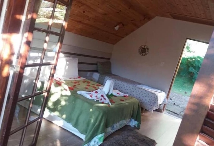 Отель Chalés Quinta Do Cedro