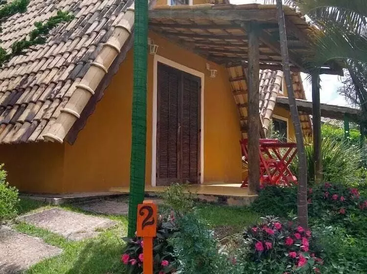 Hotelli Chalés Quinta Do Cedro