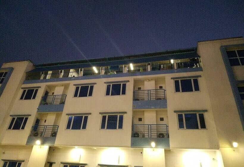 هتل Grand Diamond Guest House