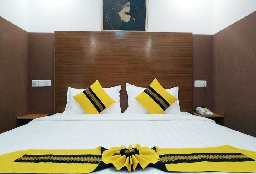 هتل Grand Diamond Guest House