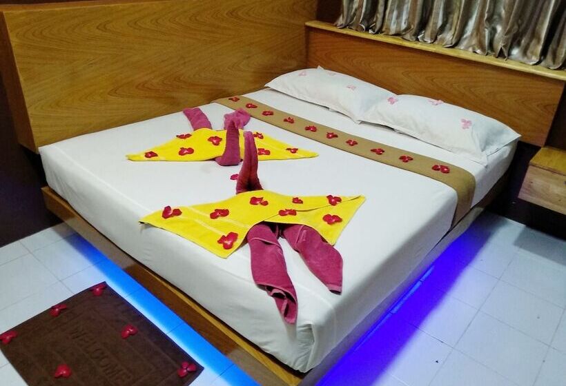 هتل Grand Diamond Guest House