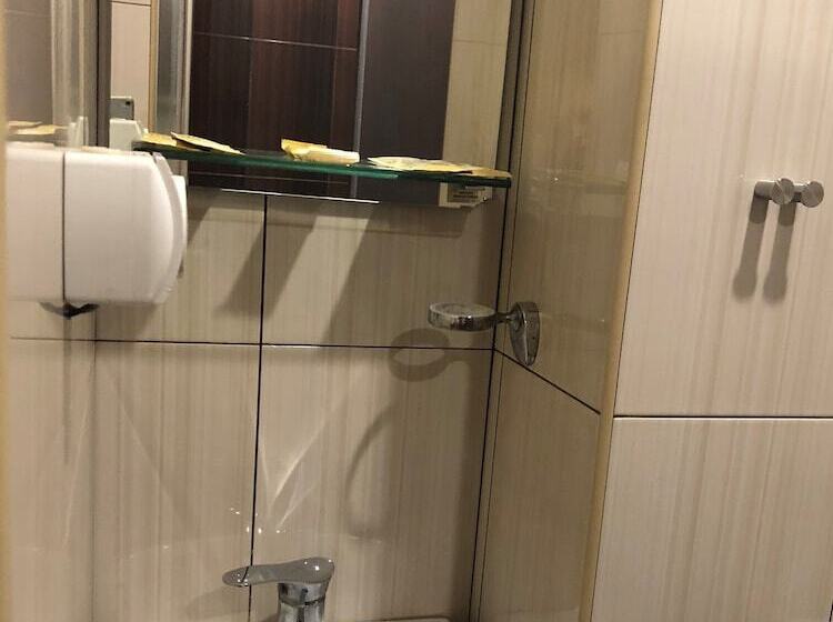 בית מלון כפרי Mozhayskiy