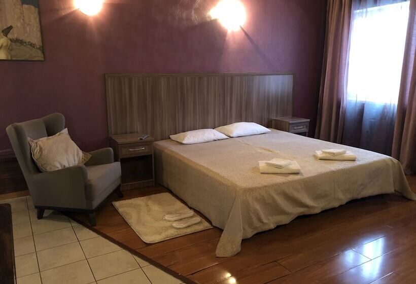 בית מלון כפרי Mozhayskiy