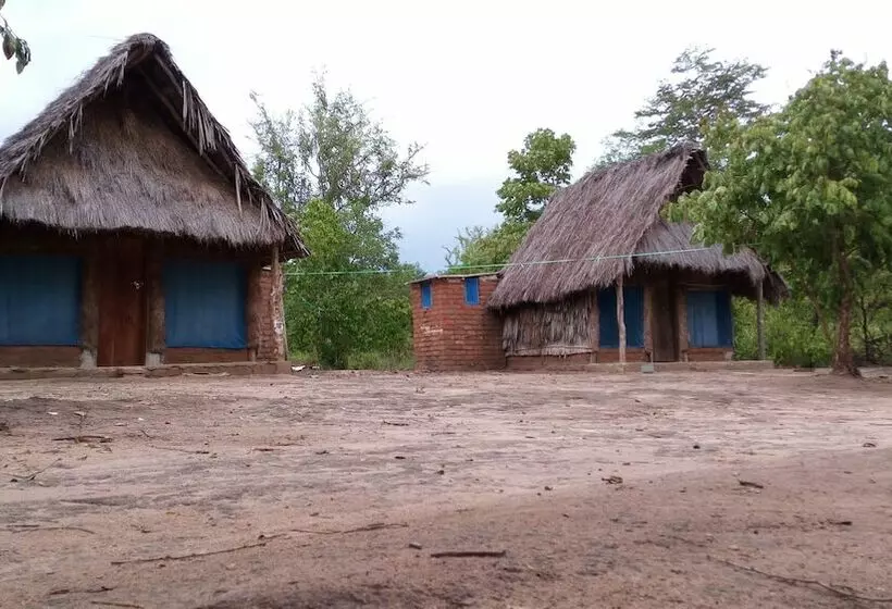 Hotelli Ngerengere River Eco Camp