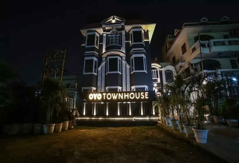 هتل Oyo Townhouse 062 Cyber City