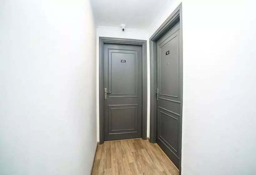 هتل Oyo Townhouse 062 Cyber City
