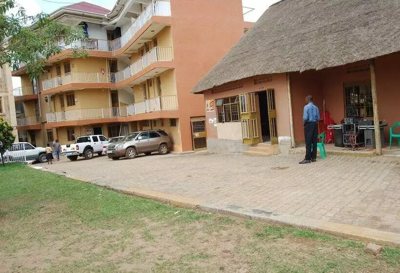 هتل Pride Travellers