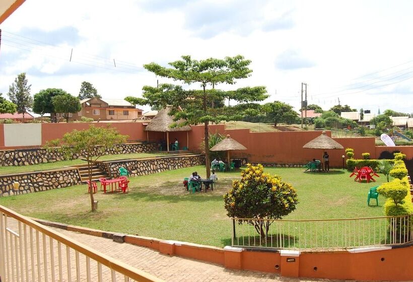 هتل Pride Travellers