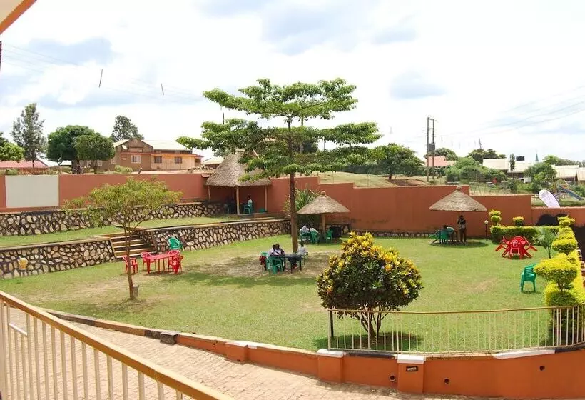 هتل Pride Travellers