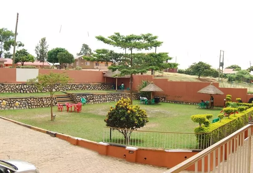 هتل Pride Travellers