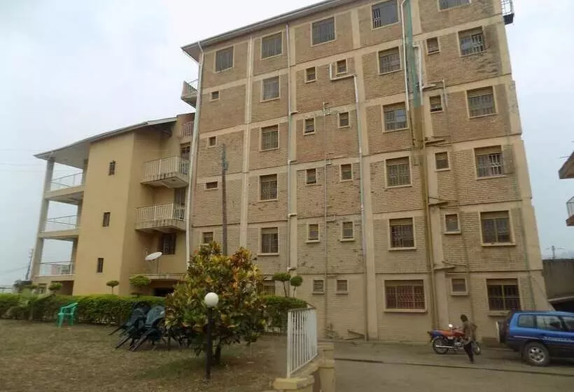 هتل Pride Travellers