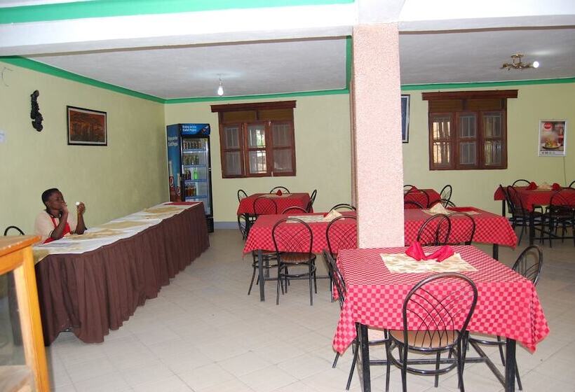 هتل Pride Travellers