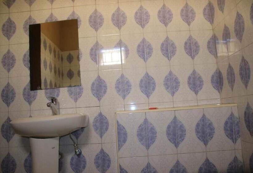 هتل Pride Travellers