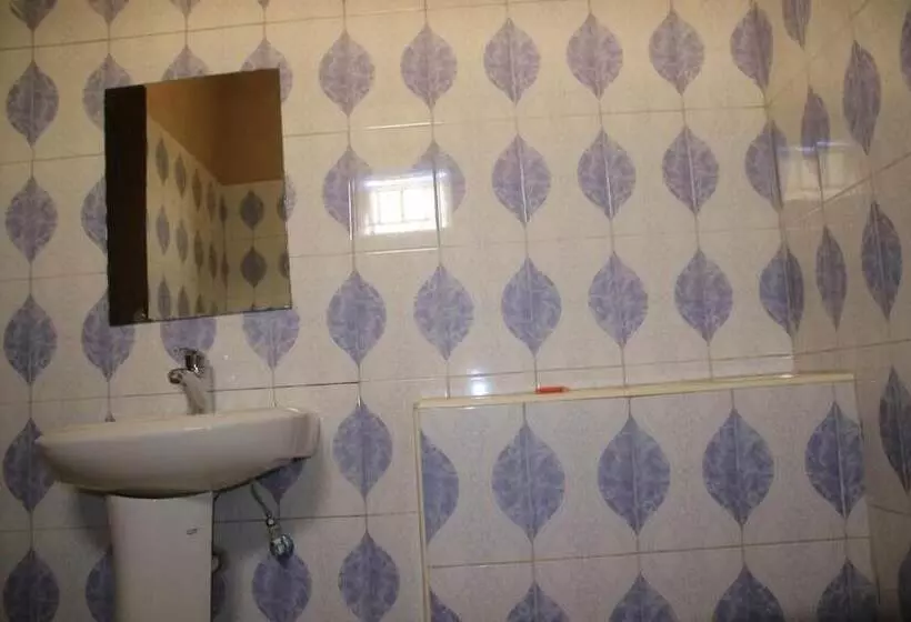 هتل Pride Travellers