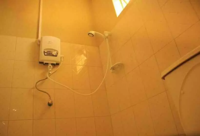 هتل Pride Travellers