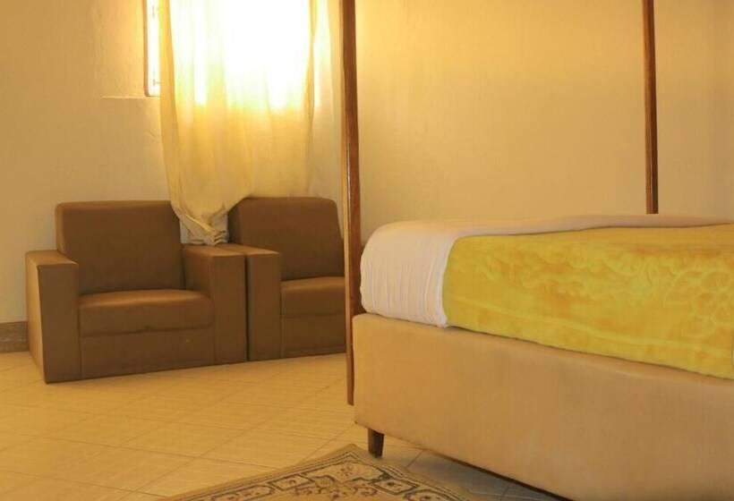 هتل Pride Travellers