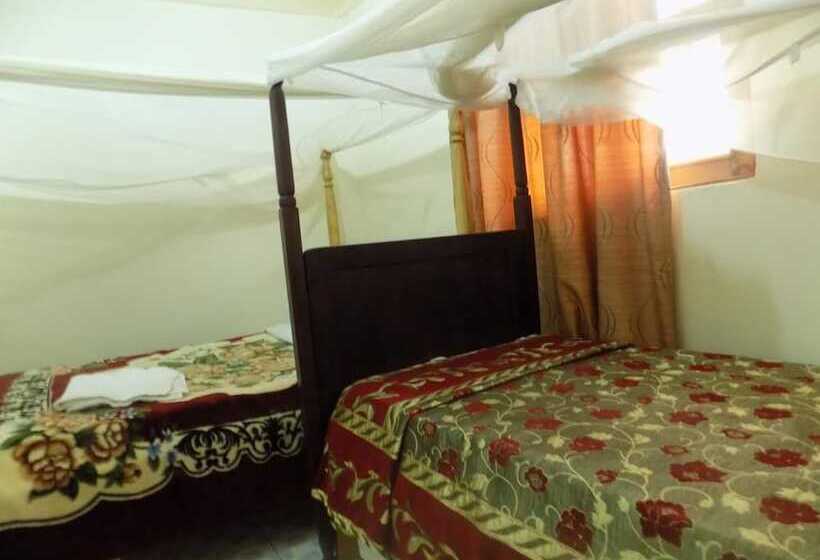 هتل Pride Travellers