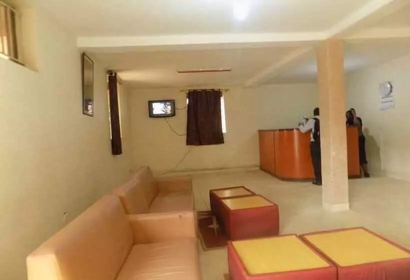 هتل Pride Travellers