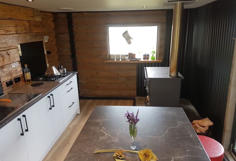 Lake Stella Mountain Huts