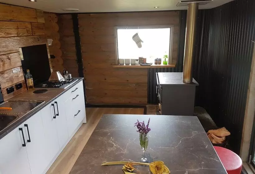 Lake Stella Mountain Huts