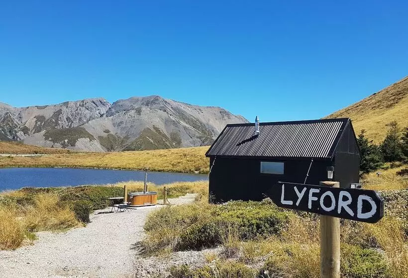 Lake Stella Mountain Huts