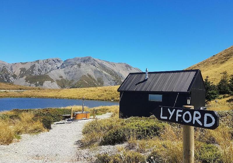 Lake Stella Mountain Huts