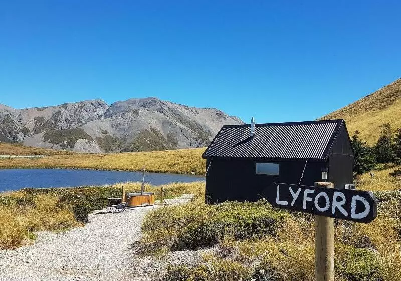 Lake Stella Mountain Huts