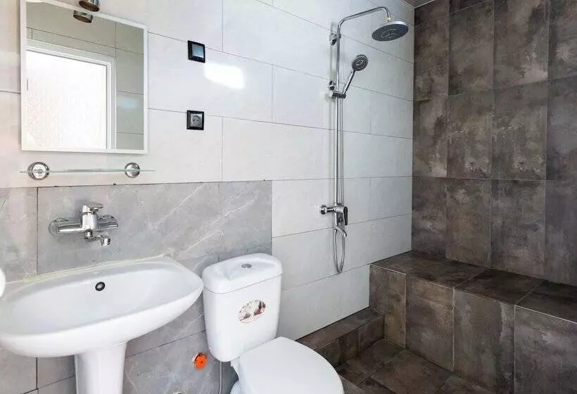 Mestia Hotel Level