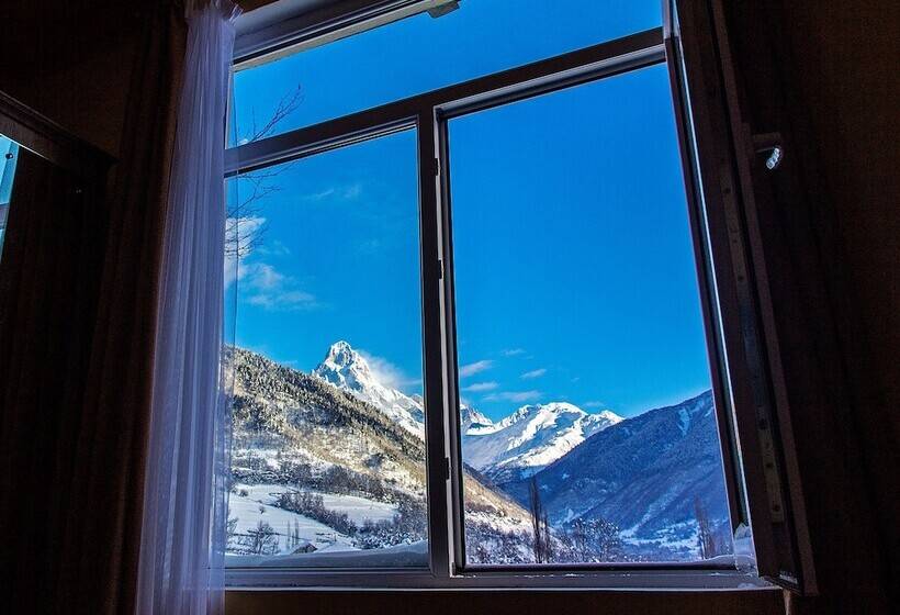 پانسیون Becho House