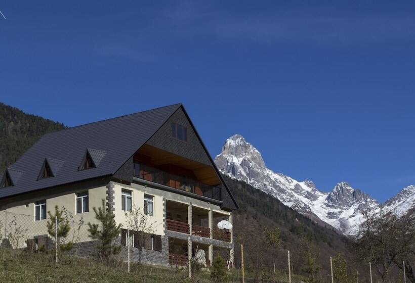 پانسیون Becho House