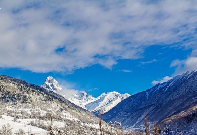 پانسیون Becho House