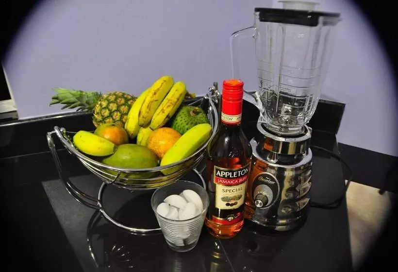 پانسیون Jah Freedom Inn Negril