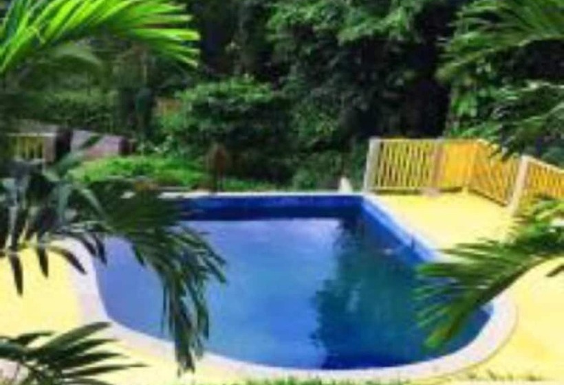 پانسیون The Blue Lagoon Hostel & Private Rooms