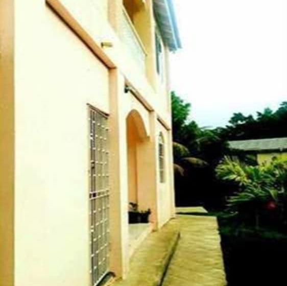 پانسیون The Blue Lagoon Hostel & Private Rooms