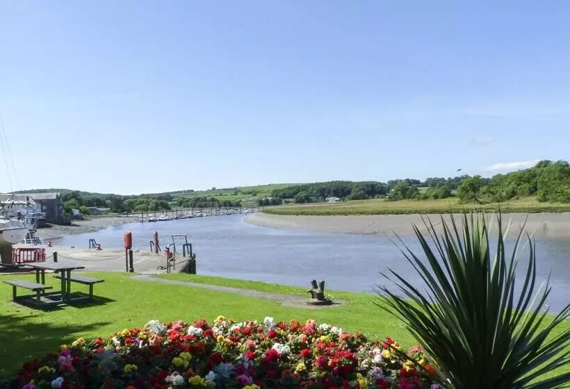 27 29 St. Marys Place