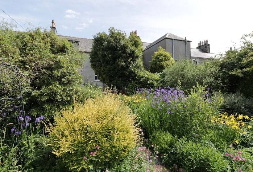 27 29 St. Marys Place