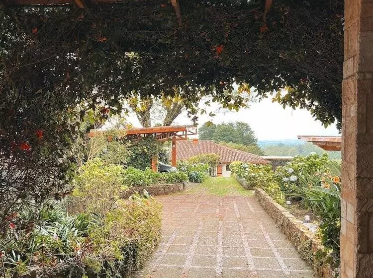 Aamiaismajoitus (B&B) Finca Paraiso Mountain Retreat