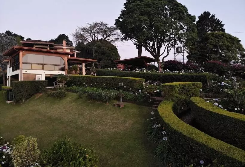 Aamiaismajoitus (B&B) Finca Paraiso Mountain Retreat