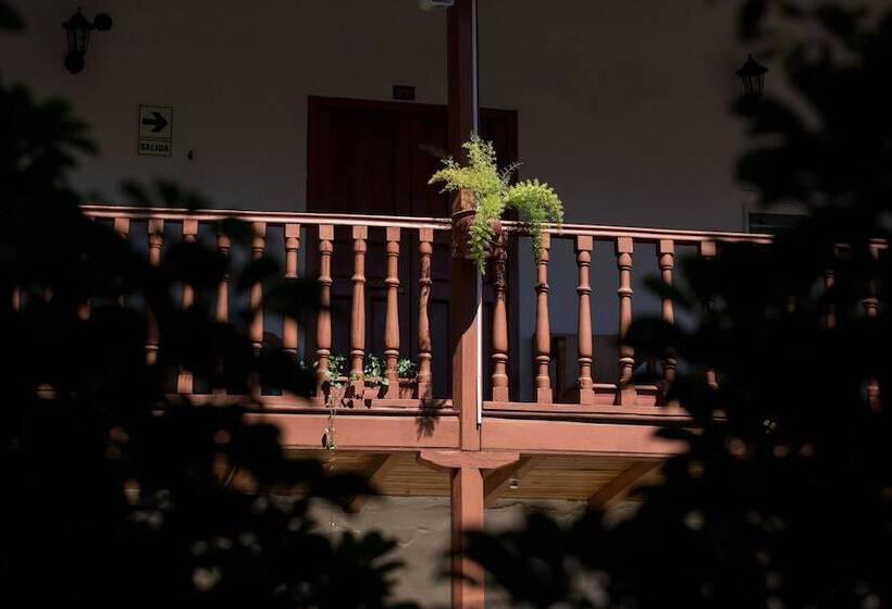 Hospedaje Los Jazmines   Hostel