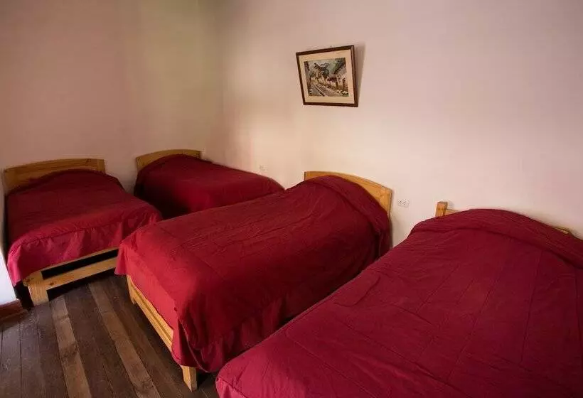 Hospedaje Los Jazmines   Hostel