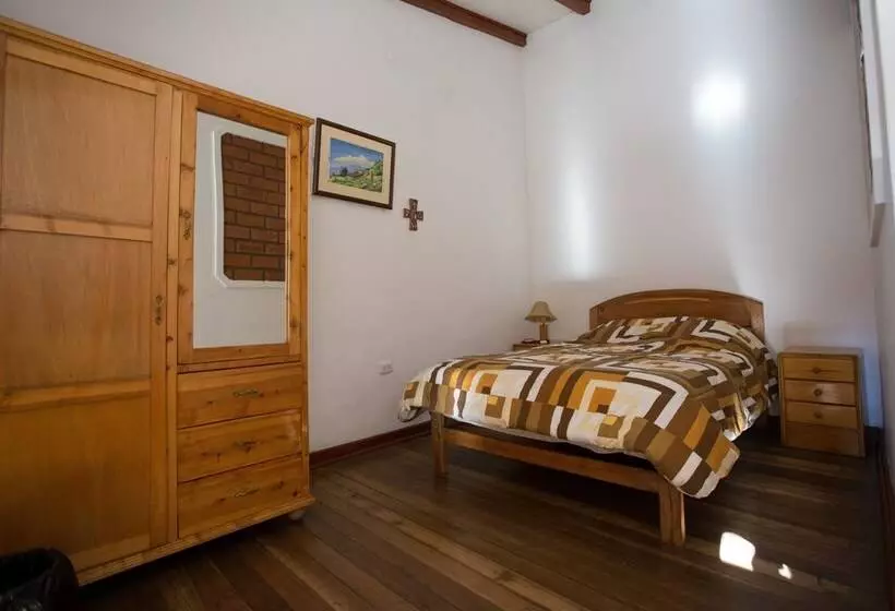 Hospedaje Los Jazmines   Hostel