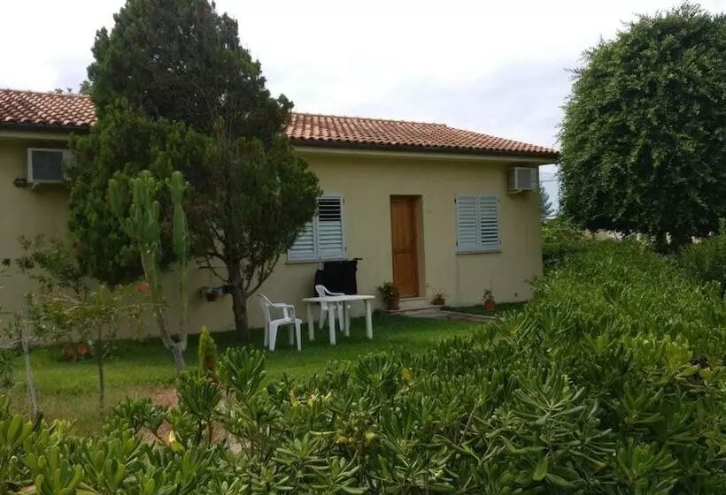 مسافرخانه Club Torre Marino