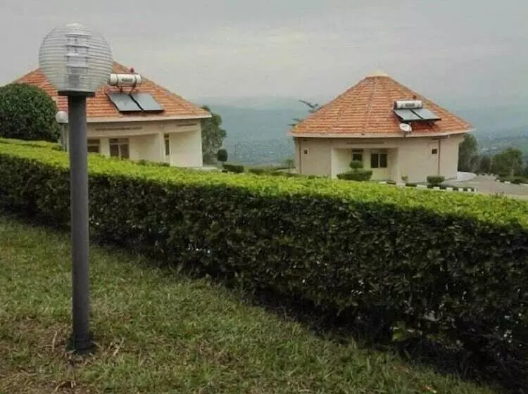 هتل Akagera Resort And Country Club