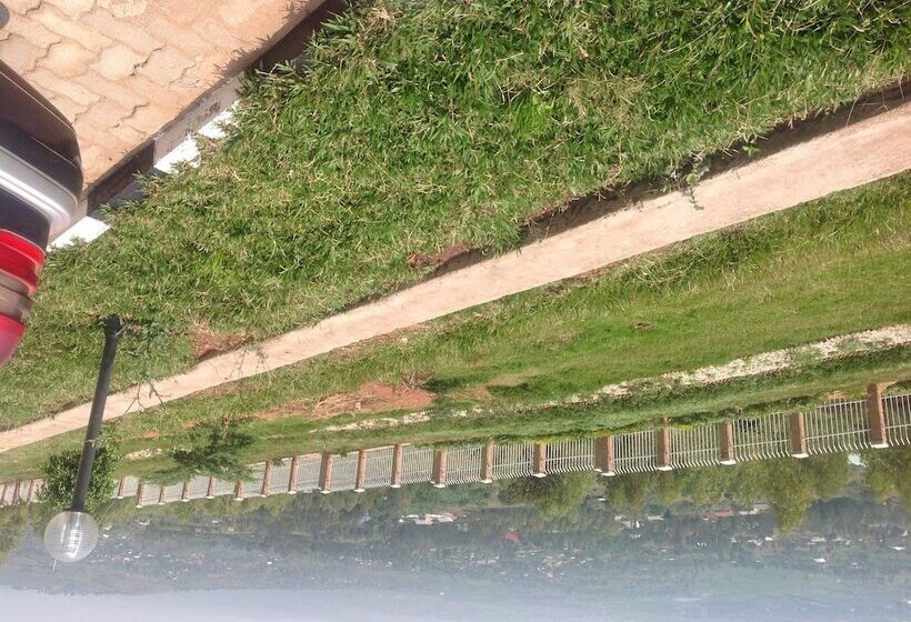 هتل Akagera Resort And Country Club