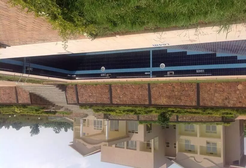 هتل Akagera Resort And Country Club