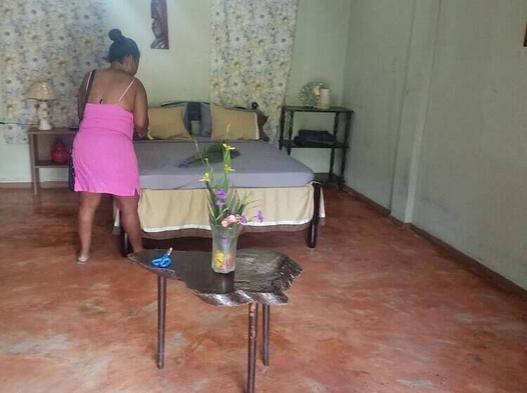 ホテル Authentic Village