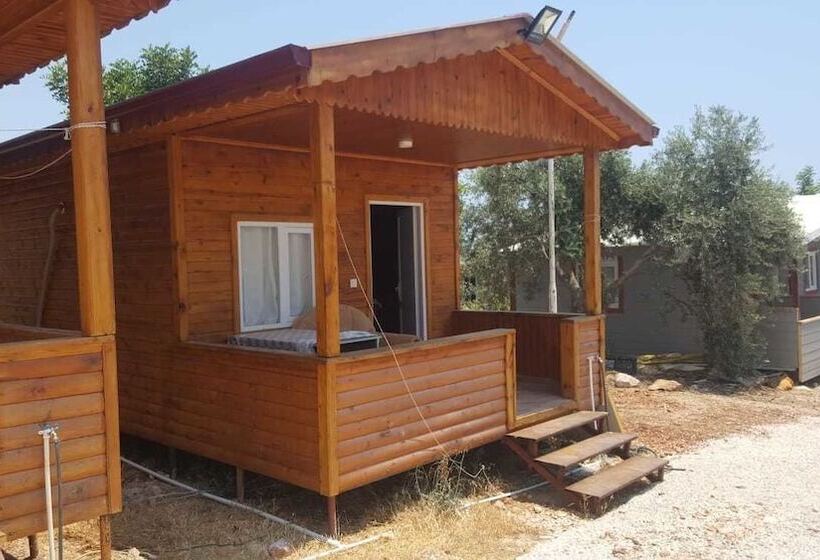 호텔 Bobus Restaurant & Bungalow