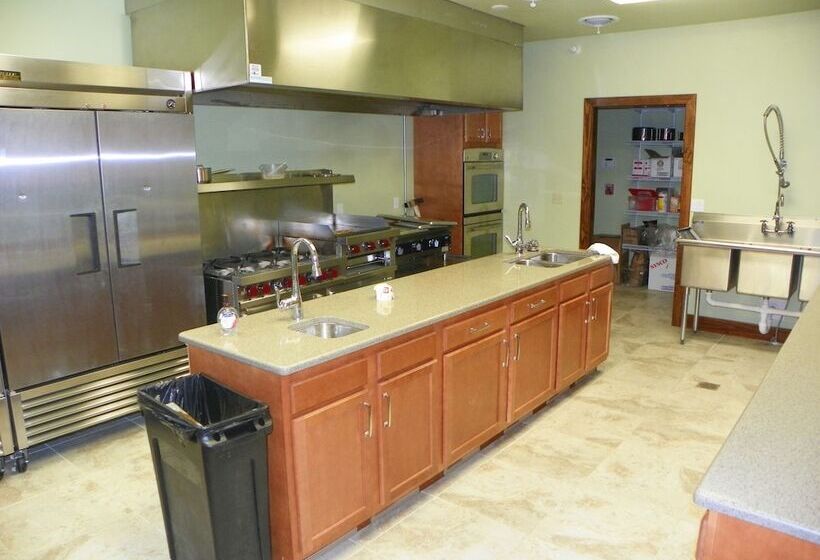 فندق Dakota Prairie Lodge & Resort