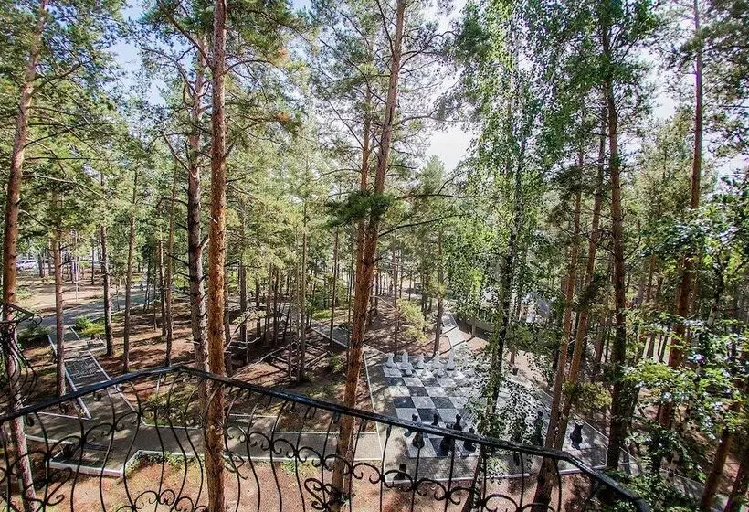 هتل Discovery Borovoe